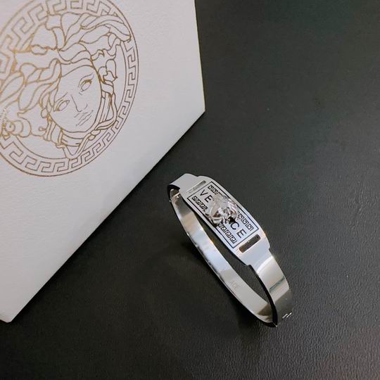 Versace bracelet 11lyh216